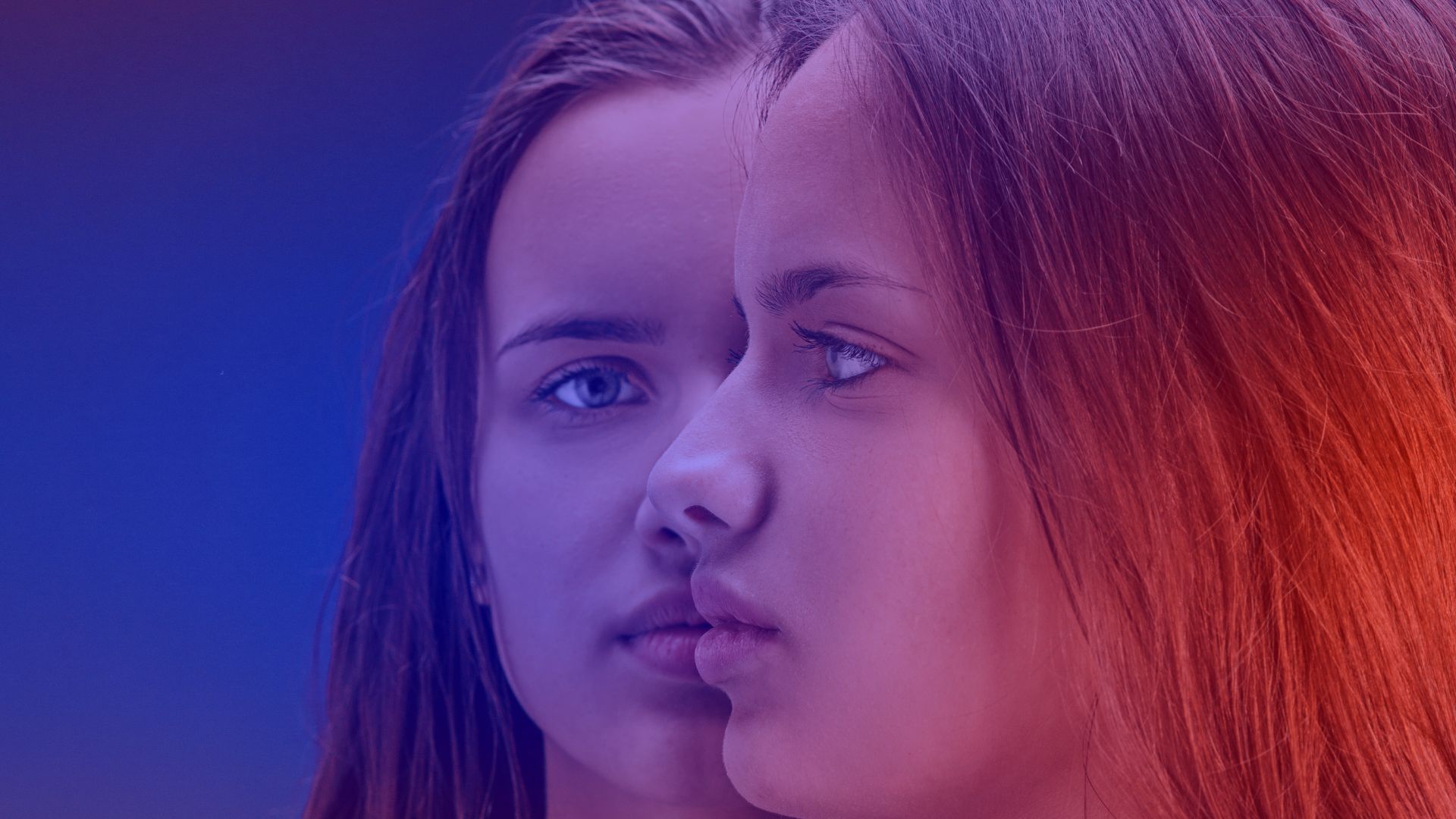 Von KI erstellte Avatare sind der heißeste Trend im Internet. Darstellung zweier menschlich aussehender KI-Avatare