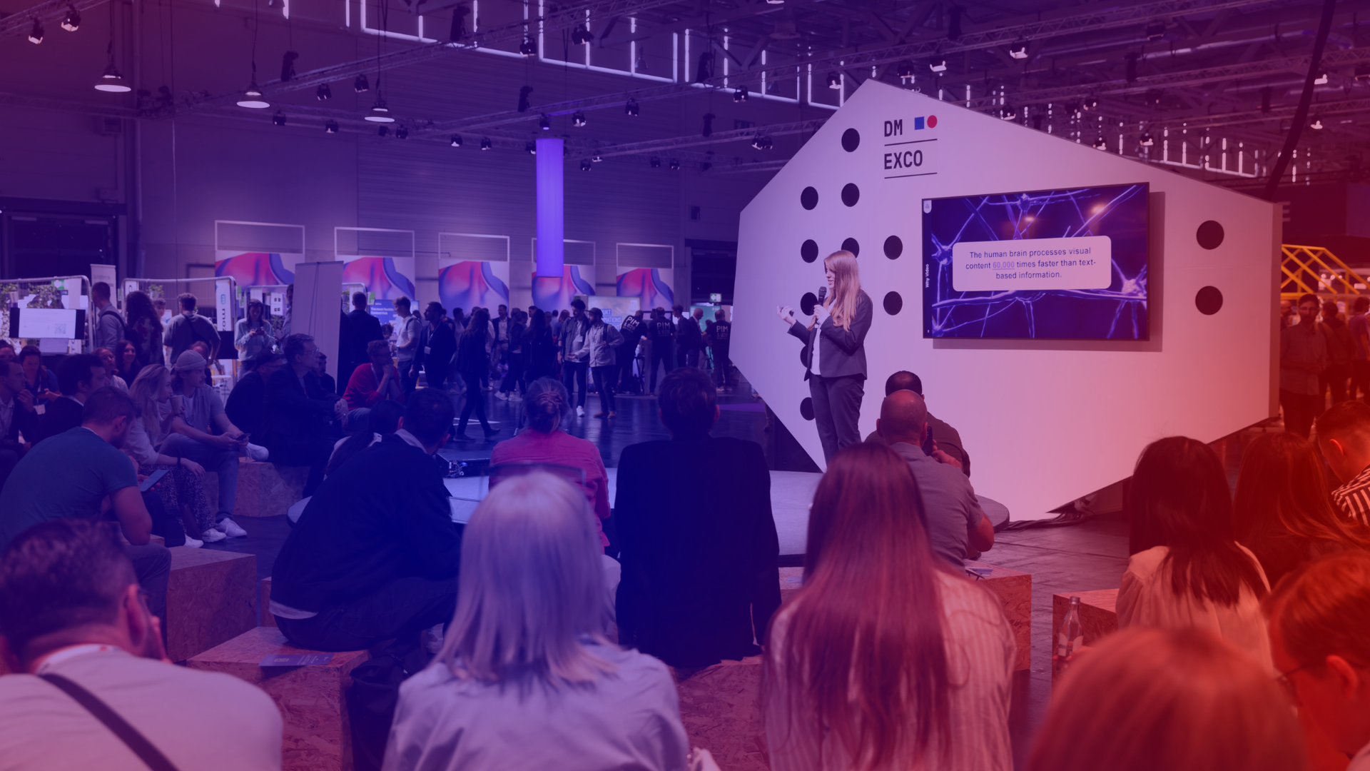 Start-ups DMEXCO 2025 – Inspiration, Innovation und Networking Austausch und Networking von Start-ups auf der DMEXCO 2025, eingebettet in ein kreatives Messeumfeld