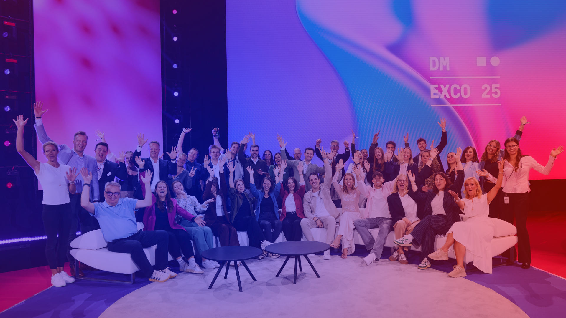 Tag 2 der DMEXCO 2025 Foto vom Team der DMEXCO auf der Center Stage